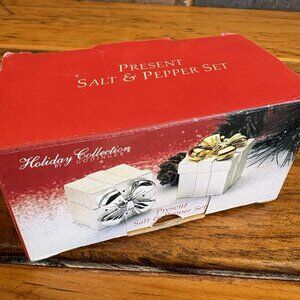 Godinger Silver Plated Christmas Gift Presents Salt & Pepper Shakers • NIB • Vtg